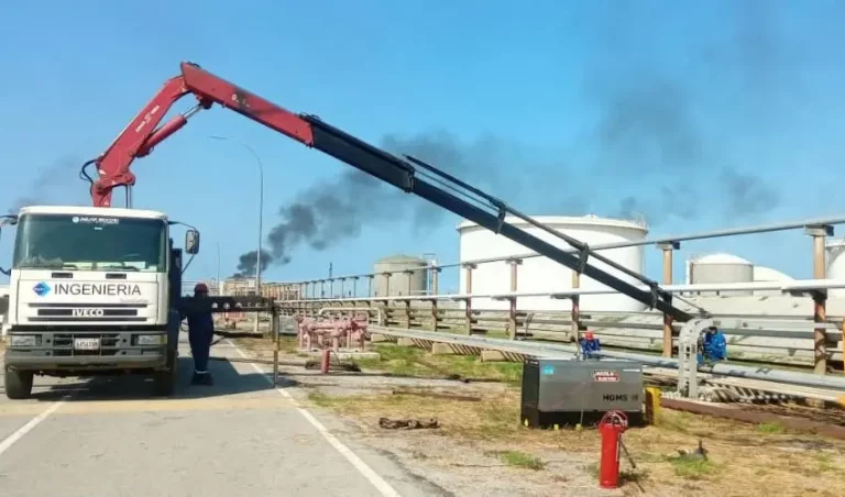 Instalación de línea de nafta residual